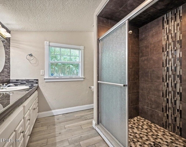 2886 Forbes Street - Photo Thumbnail 25