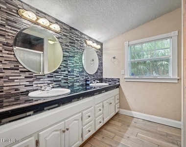 2886 Forbes Street - Photo Thumbnail 26