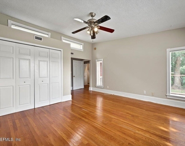 2886 Forbes Street - Photo Thumbnail 23