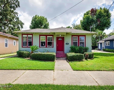 2886 Forbes Street - Photo Thumbnail 1