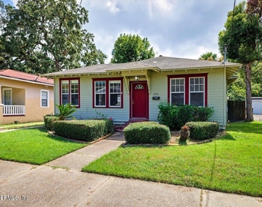 2886 Forbes Street - Photo Thumbnail 2
