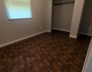 5440 Calloway Court - Photo Thumbnail 3