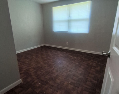 5440 Calloway Court - Photo Thumbnail 7