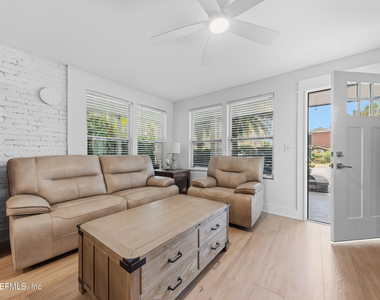 189 19th Avenue N - Photo Thumbnail 8