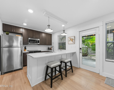 189 19th Avenue N - Photo Thumbnail 11