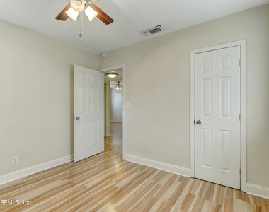 2358 Herschel Street - Photo Thumbnail 19