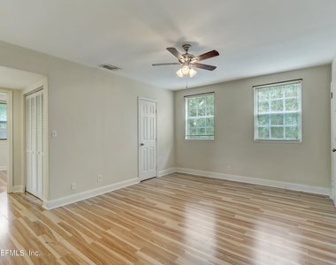 2358 Herschel Street - Photo Thumbnail 6