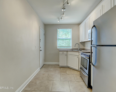 2358 Herschel Street - Photo Thumbnail 8