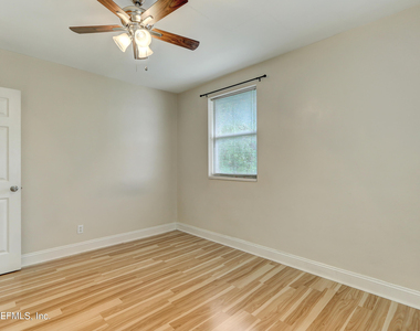 2358 Herschel Street - Photo Thumbnail 15