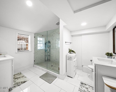 457 7th Avenue S - Photo Thumbnail 8
