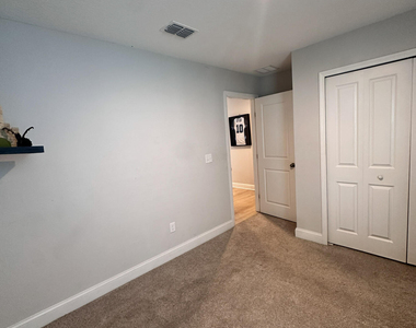 13414 Holsinger Boulevard - Photo Thumbnail 15