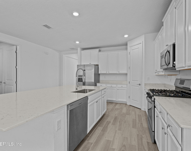 260 Oaklawn Court - Photo Thumbnail 6