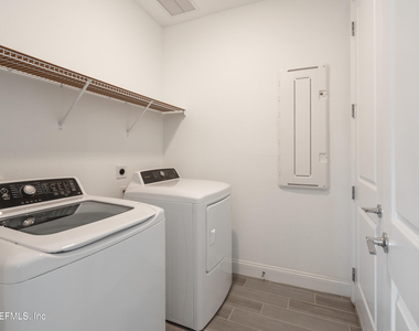 260 Oaklawn Court - Photo Thumbnail 10