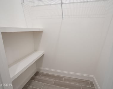 260 Oaklawn Court - Photo Thumbnail 19