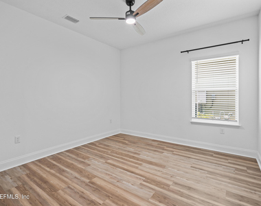 260 Oaklawn Court - Photo Thumbnail 13