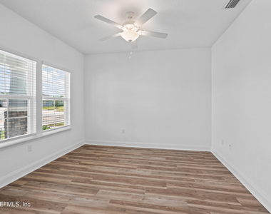260 Oaklawn Court - Photo Thumbnail 2