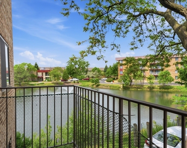 5513 Chateau Drive - Photo Thumbnail 14
