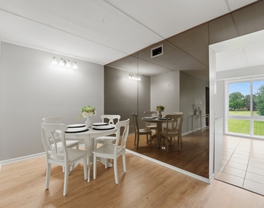 5513 Chateau Drive - Photo Thumbnail 9