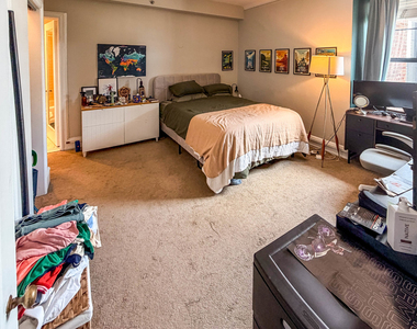 3170 N Sheridan Road - Photo Thumbnail 3