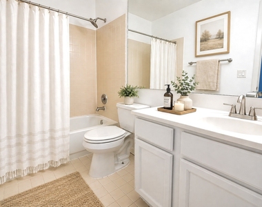 514 E Windgate Court - Photo Thumbnail 8