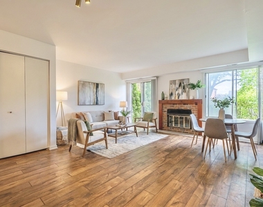 514 E Windgate Court - Photo Thumbnail 1