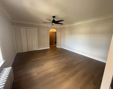 6748 N Ashland Avenue - Photo Thumbnail 7