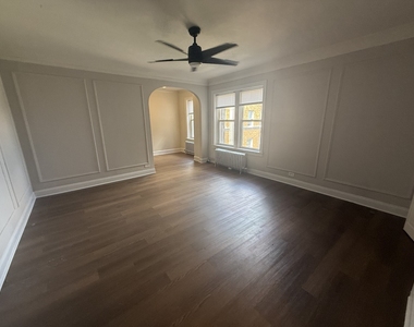 6748 N Ashland Avenue - Photo Thumbnail 8