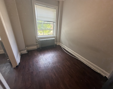 6748 N Ashland Avenue - Photo Thumbnail 5