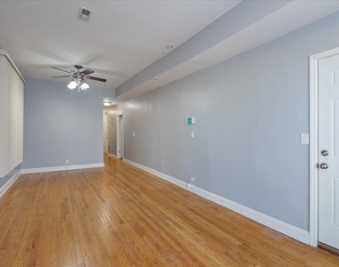 4211 W Gladys Avenue - Photo Thumbnail 3