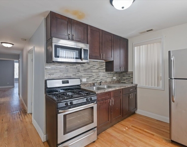 4211 W Gladys Avenue - Photo Thumbnail 11