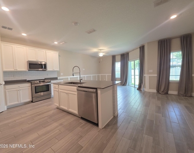 12784 Josslyn Lane - Photo Thumbnail 6