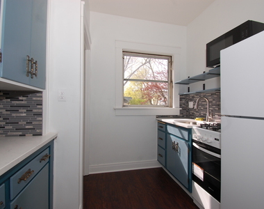 653 Jay Street - Photo Thumbnail 2
