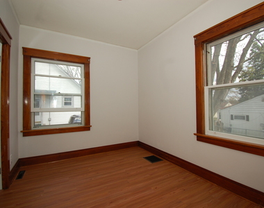 653 Jay Street - Photo Thumbnail 5