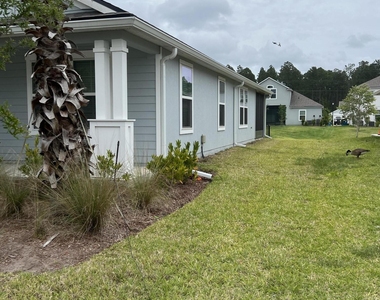 574 Northside Drive S - Photo Thumbnail 4