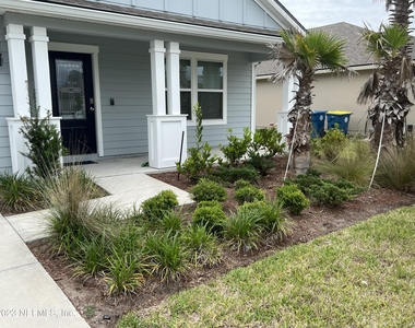 574 Northside Drive S - Photo Thumbnail 1