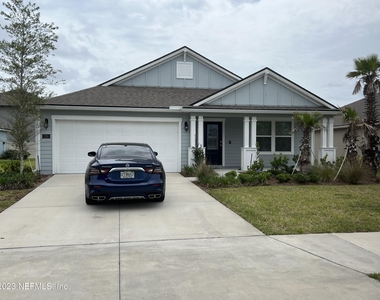 574 Northside Drive S - Photo Thumbnail 2