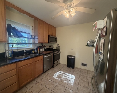5120 Sherwin Avenue - Photo Thumbnail 3