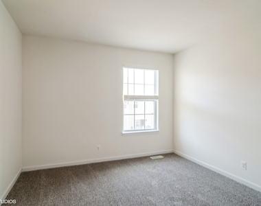 69 Melrose Court - Photo Thumbnail 12