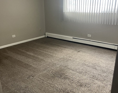 5740 W 108th Street - Photo Thumbnail 5