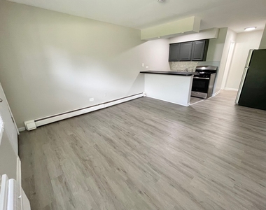 1940 Mark Avenue - Photo Thumbnail 6