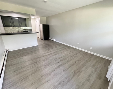1940 Mark Avenue - Photo Thumbnail 5