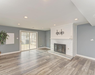 585 Cambridge Way - Photo Thumbnail 23