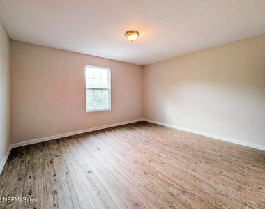 8441 Mcgirts Village Lane - Photo Thumbnail 4