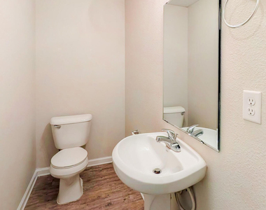 8441 Mcgirts Village Lane - Photo Thumbnail 5