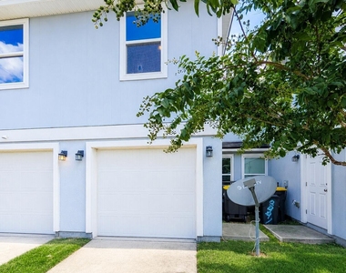 8441 Mcgirts Village Lane - Photo Thumbnail 12