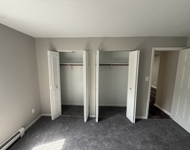 1121 Chalet Drive - Photo Thumbnail 6