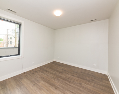 2111 S Halsted Street - Photo Thumbnail 9