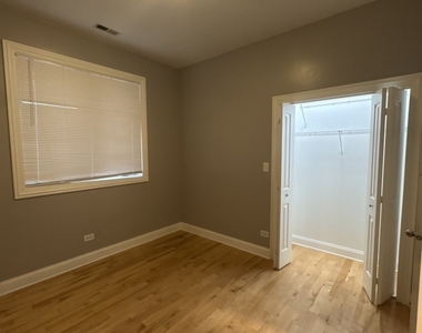 4218 S King Drive - Photo Thumbnail 5