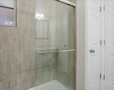 4530 S Michigan Avenue - Photo Thumbnail 12