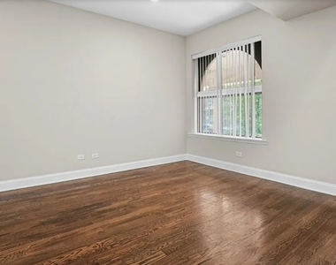 4530 S Michigan Avenue - Photo Thumbnail 6